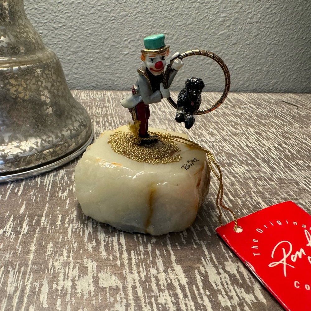 Ron Lee Clown, 1988 Hooping it Up, Signed Ron  88, 3.5" Tall